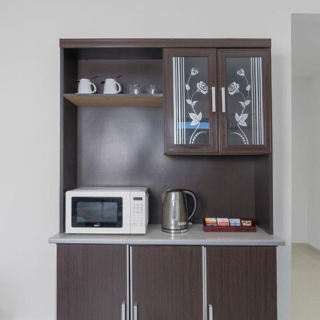 Trans International Hotel Нади Екстериор снимка
