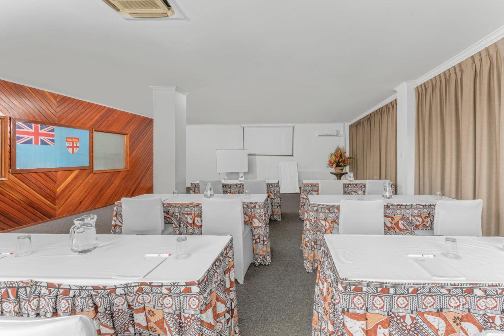Trans International Hotel Нади Екстериор снимка